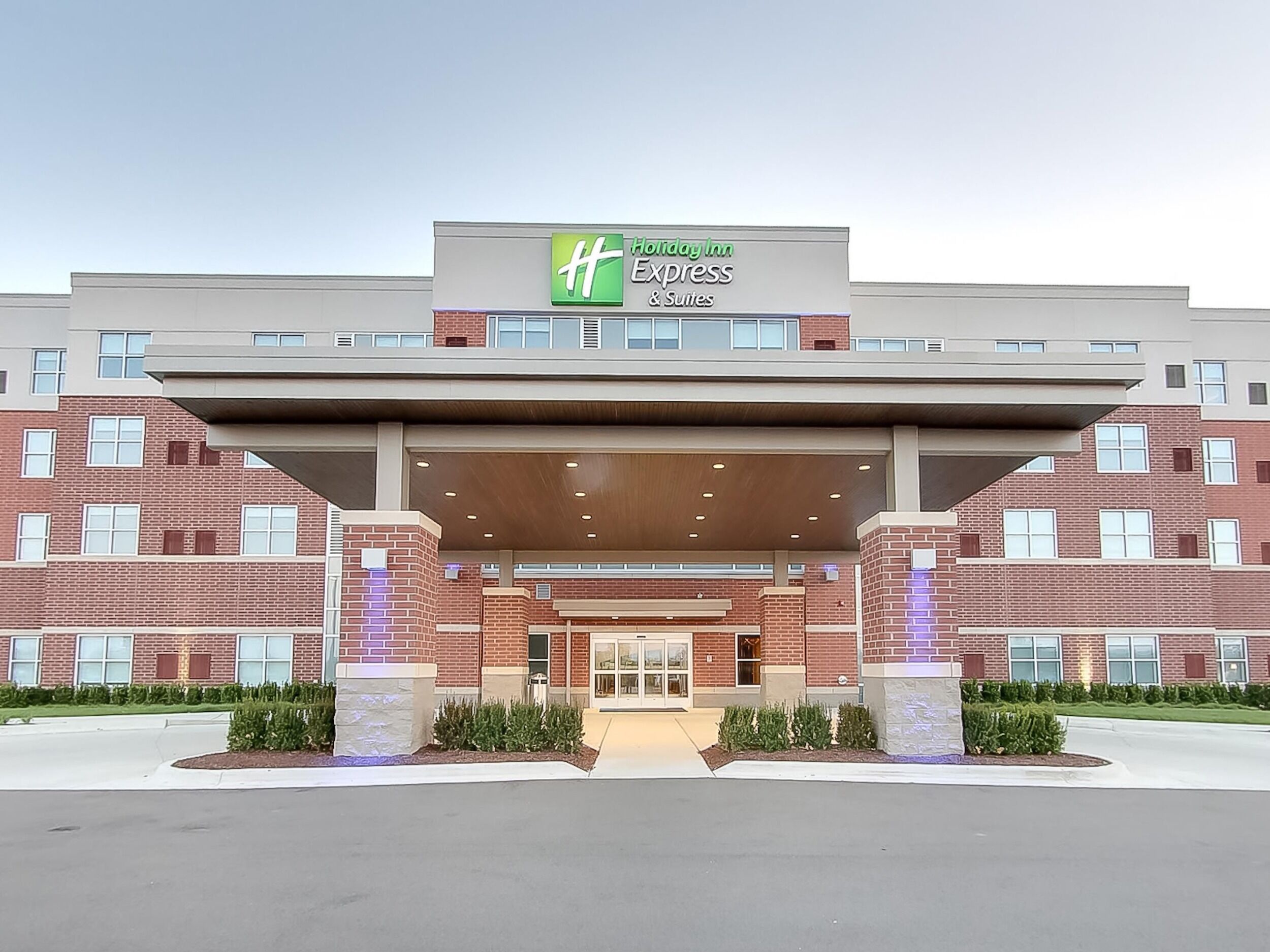 Picture of Holiday Inn Express & Suites Plymouth - Ann Arbor Area, an IHG Hotel