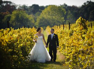 Jennifer Chiu (31, a HR Generalist) and John Diep (34, Associate Product Owner) didn't want a traditional ballroom banquet wedding, so they chose to h