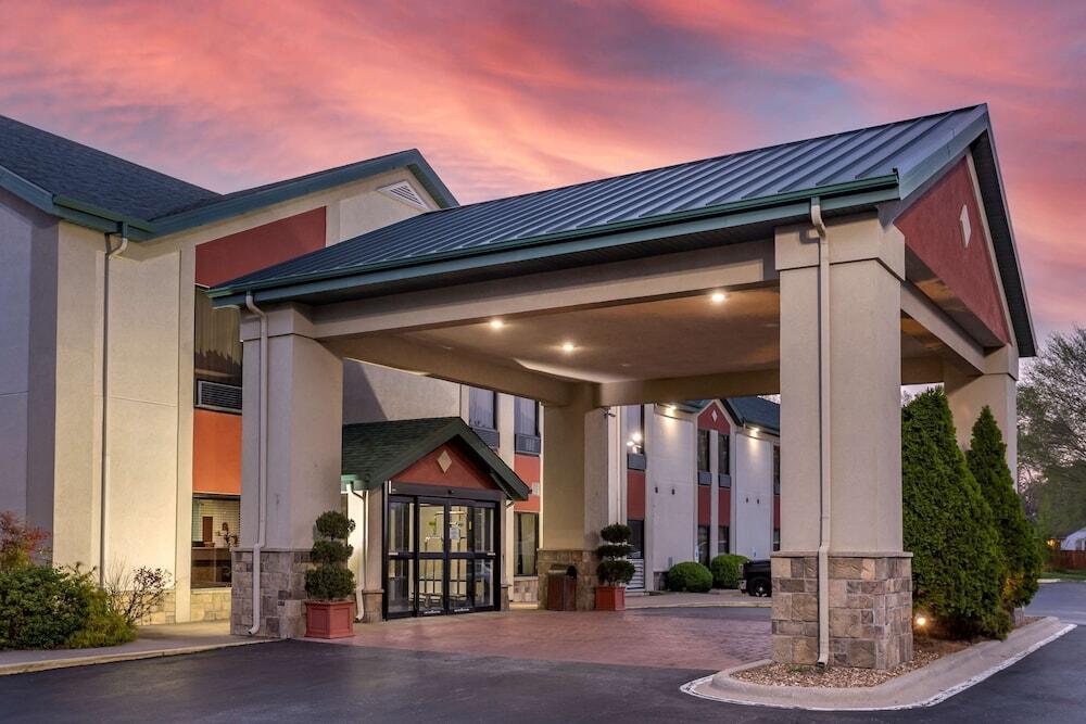 Picture of Best Western Plus Springfield Airport Inn