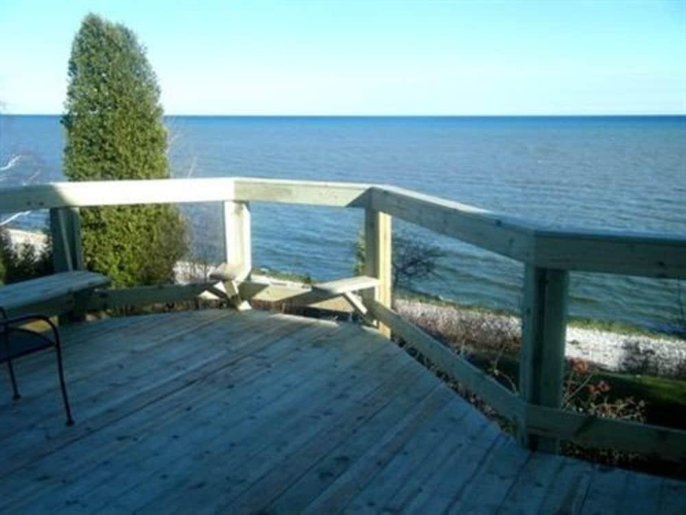 Picture of at the Waters Edge Bed & Breakfast