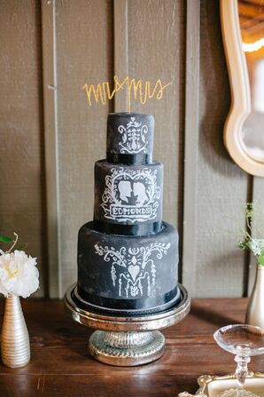 Chalkboard-Designed Groom's Cake