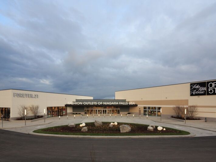 Picture of Fashion Outlets of Niagara Falls USA
