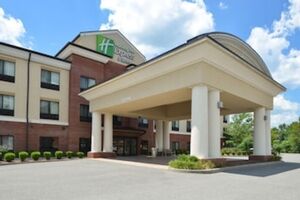 Picture of Holiday Inn Express&Suites Fairmont an IHG Hotel
