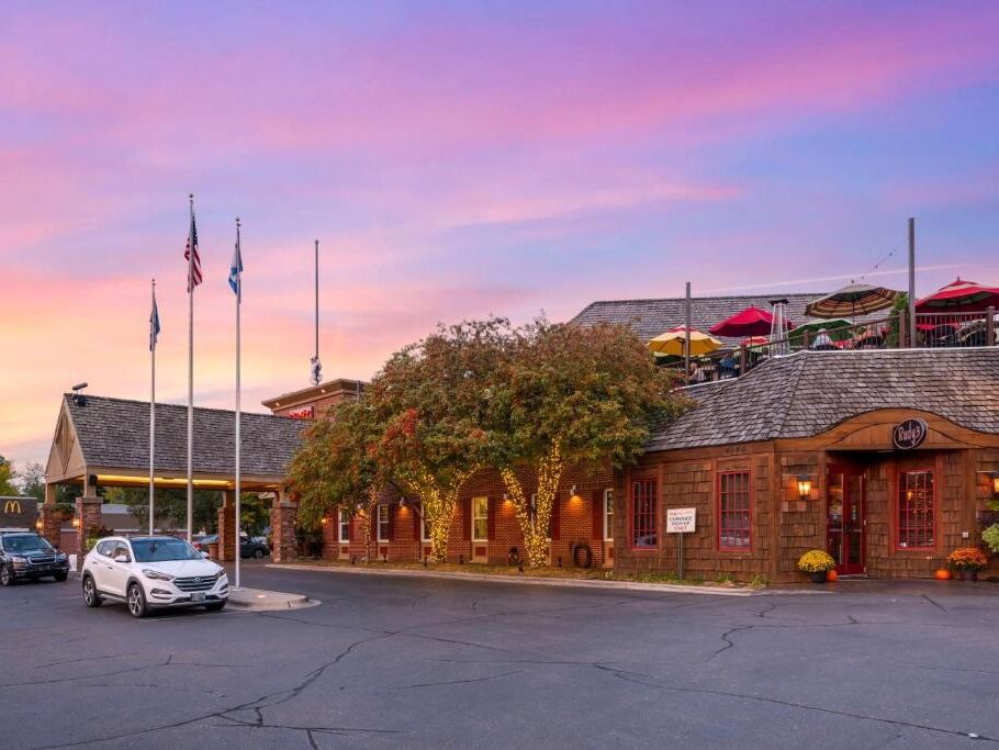 Picture of Best Western Plus White Bear Country Inn