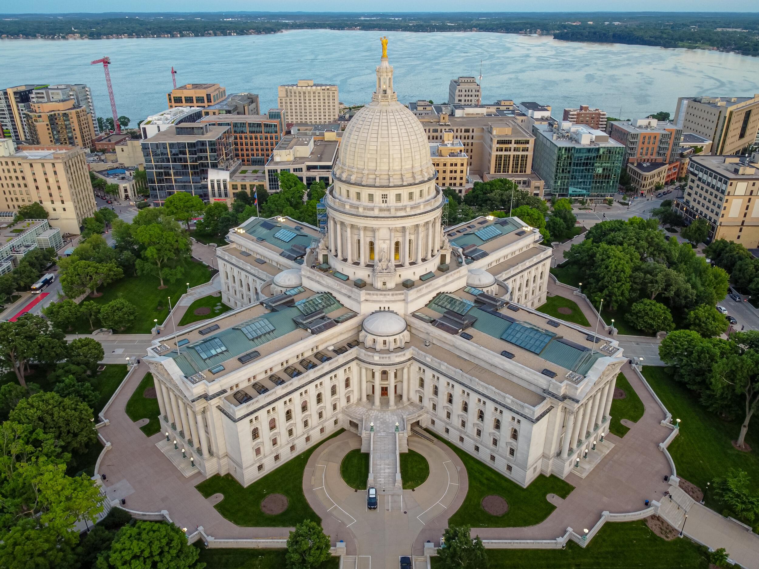 Picture of Wisconsin State Capitol