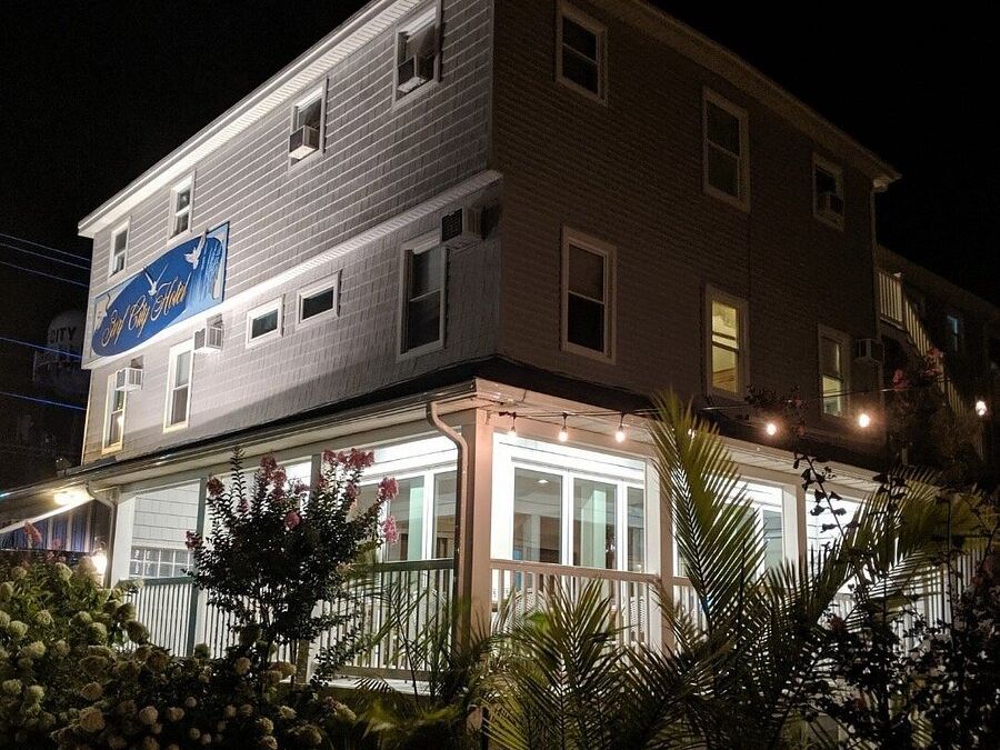 Picture of Surf City Hotel