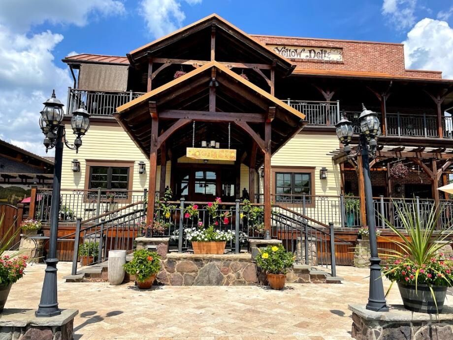 Picture of The Yellow Deli Hiddenite