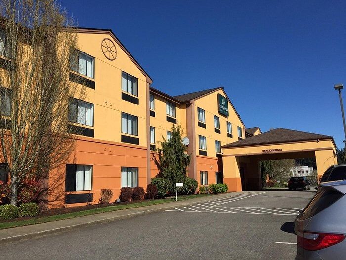 Picture of Evergreen Inn & Suites, Monroe