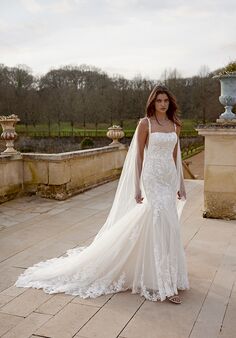 Justin Alexander Jazmin Fit-and-Flare Wedding Dress
