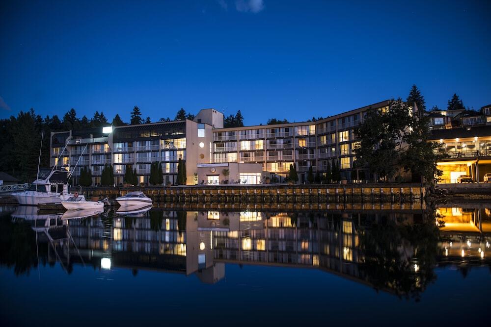 Picture of Oceanfront Suites at Cowichan Bay