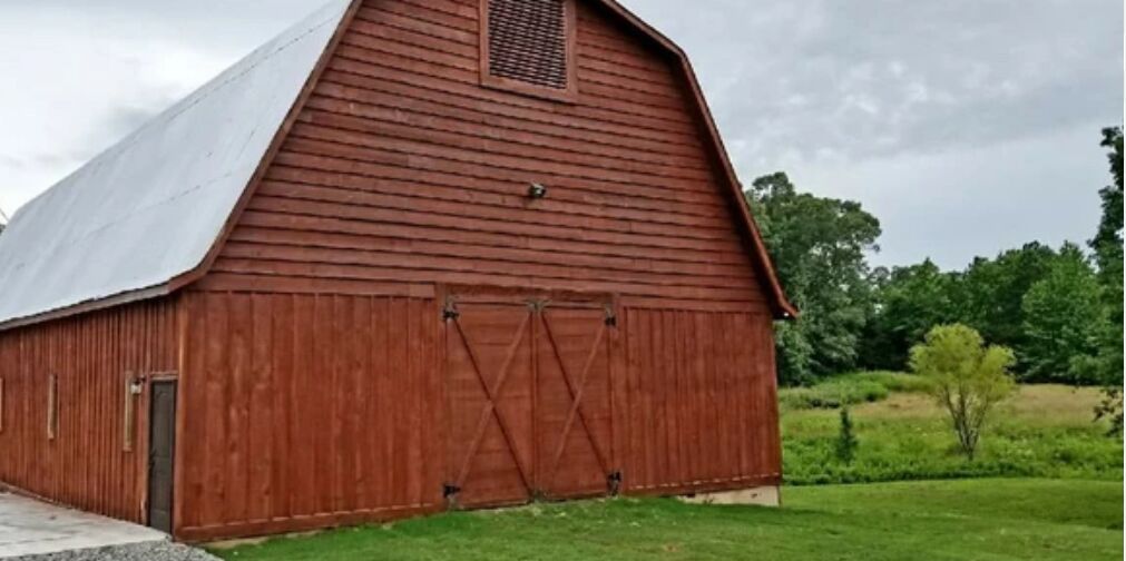 Picture of Hill Barn