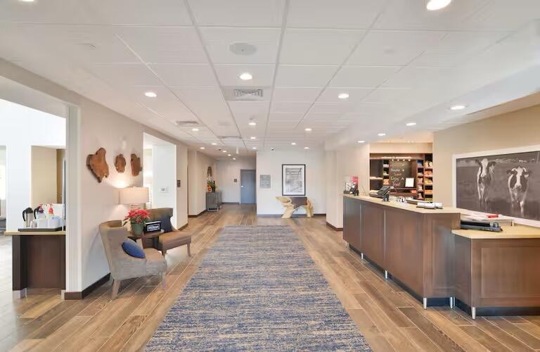 Picture of Hampton Inn & Suites Menomonie-UW Stout