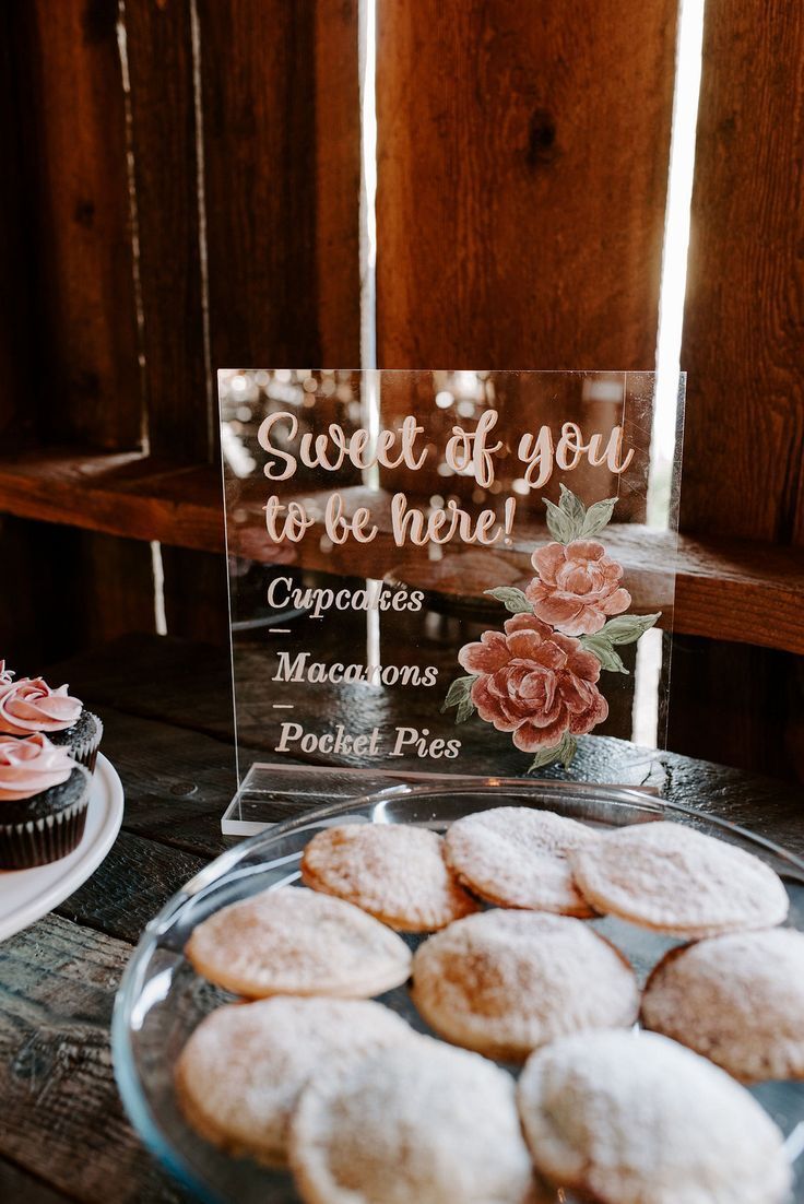 Acrylic sign on dessert table