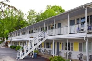 Picture of Admiral Motel