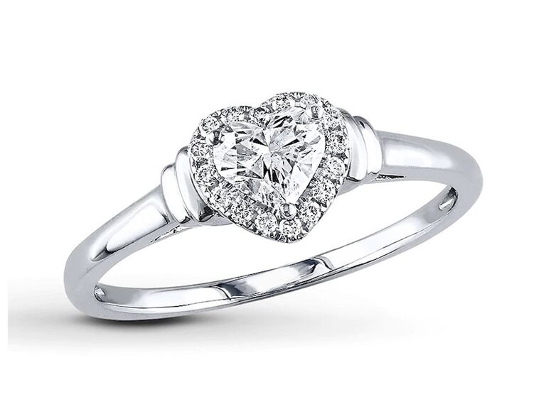 jared diamond heart shaped engagement ring with heart shaped round diamond halo and white gold band