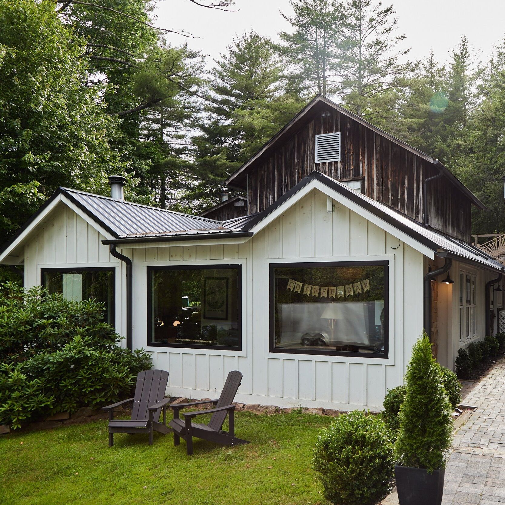 Picture of Outpost Inn Highlands