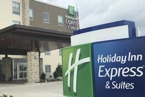 Picture of Holiday Inn Express&Suites Hannibal Medical Center an IHG Hotel