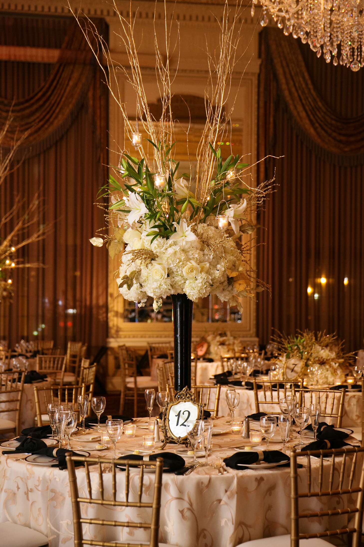 12 Best Black and Gold Centerpieces ideas