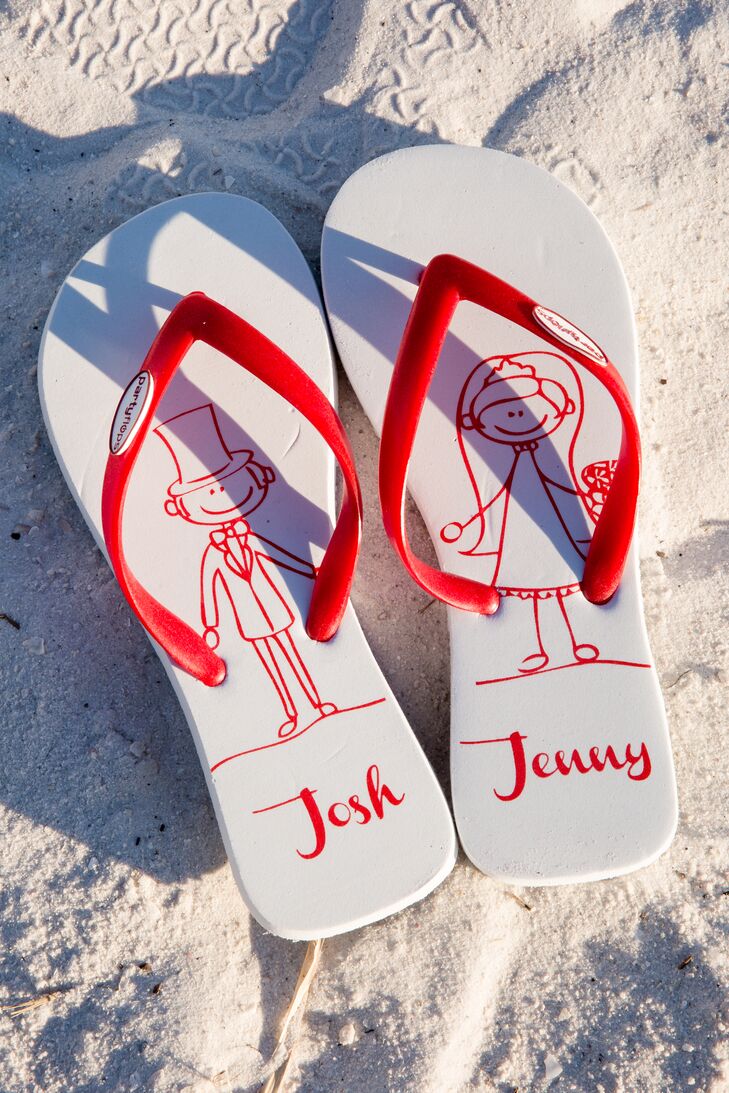 To keep their guests feet comfortable and ready for a night filled with dancing, Jenny and Josh gifted their guests personalized flip flops.