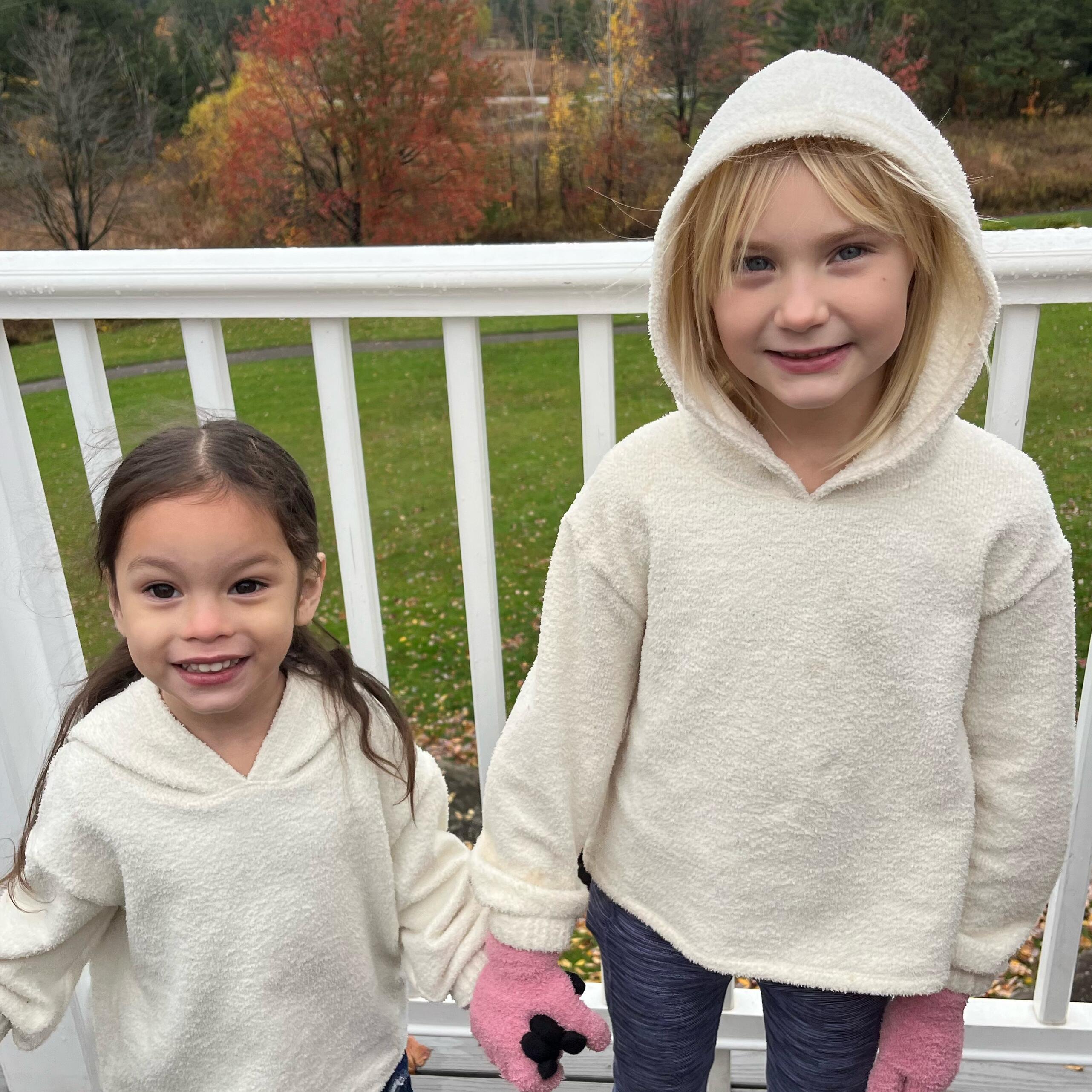 Alice & Elliana
