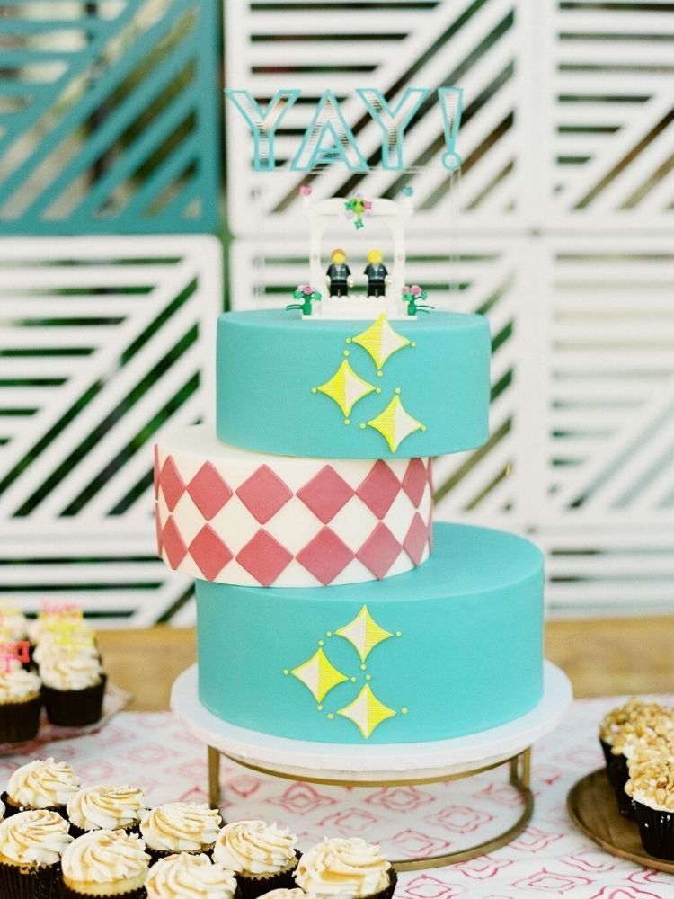 retro teal wedding cake