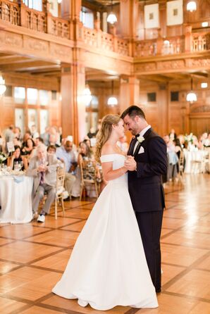 Classic First Dance at the Scottish Rite Cathedral in Indianapolis, Indiana