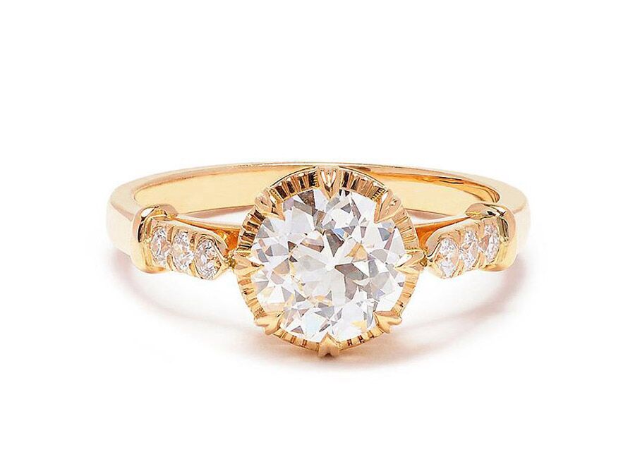 round cut engagement rings