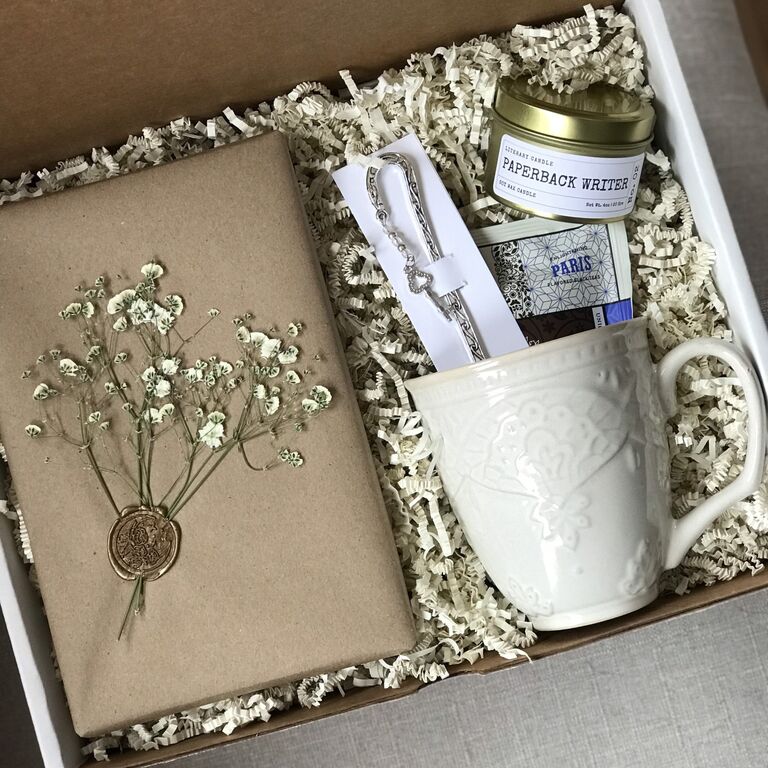 Blind date with a book gift box, gift idea for wife for Mother's Day. 