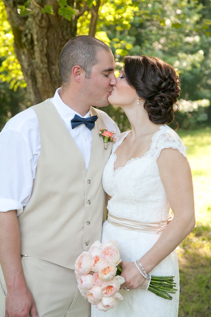 Sarah always knew she wanted a non-traditional, outdoor wedding and they decided to exchange vows at Kellum Valley Farms.