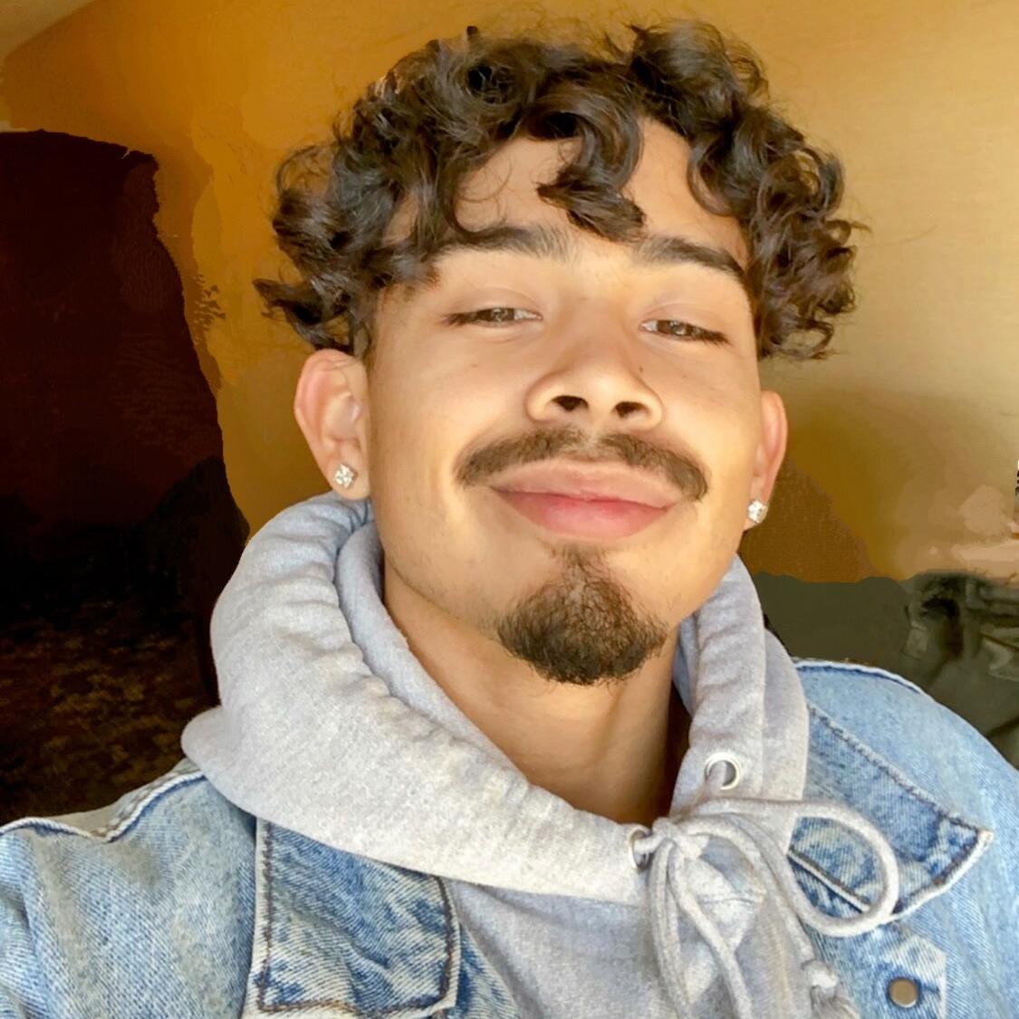 Isaac Flores