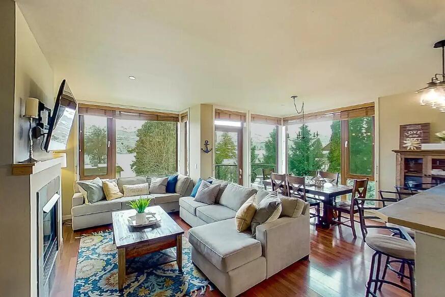 Picture of Lake Chelan Airbnb's