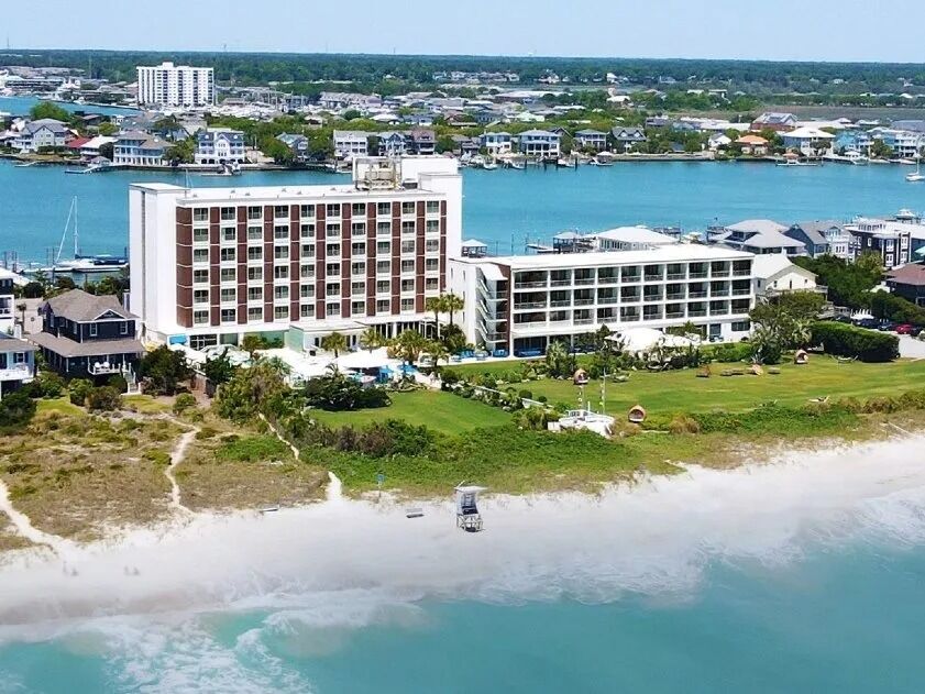 Picture of Blockade Runner Beach Resort