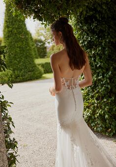 Justin Alexander Ilia Fit-and-Flare Wedding Dress