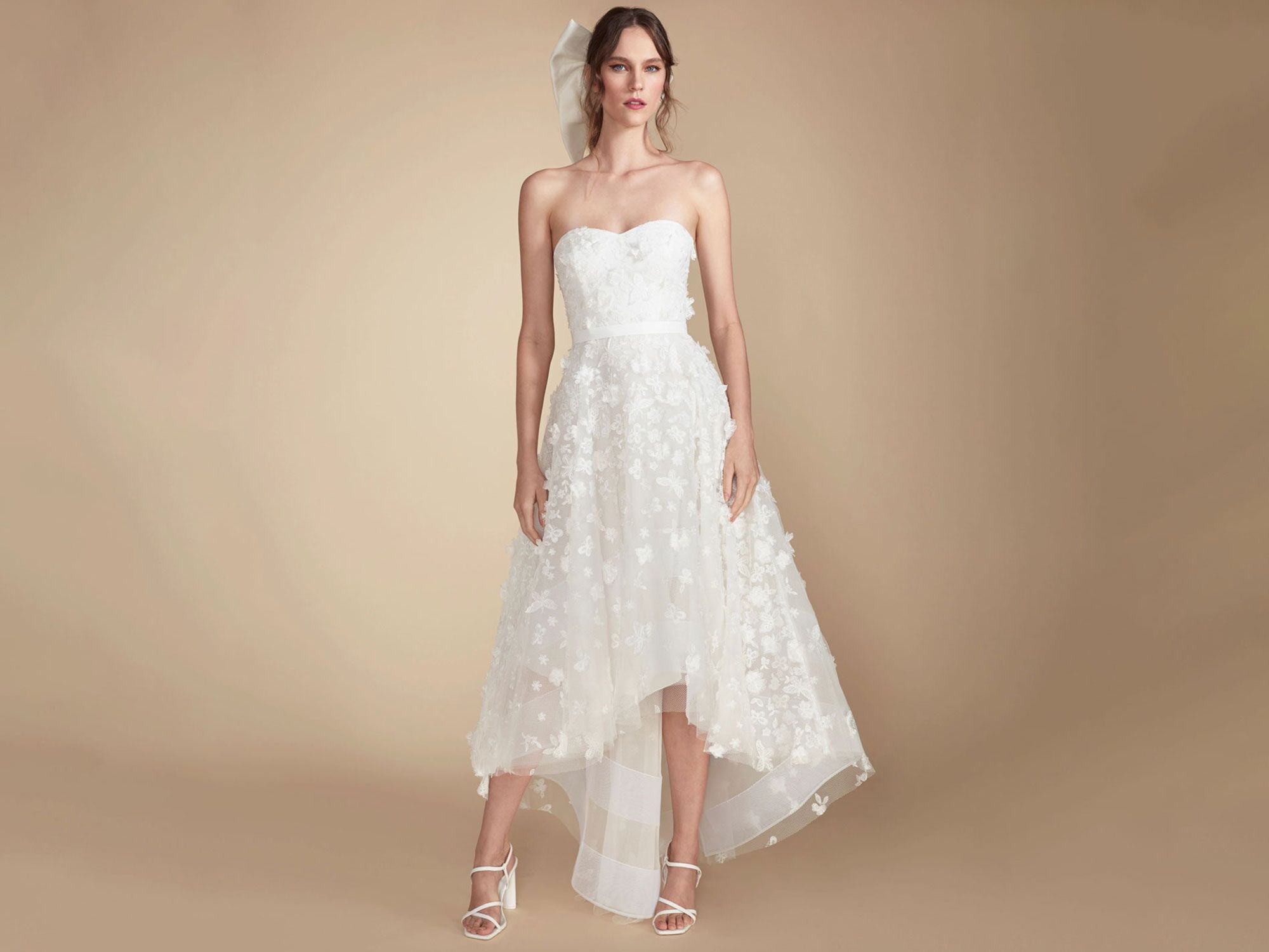 These High-Low Wedding Dresses Offer The Best Of Both Worlds