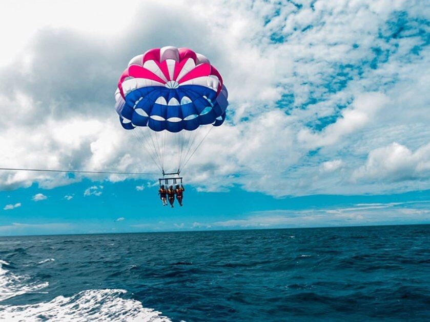 Picture of Parasailing