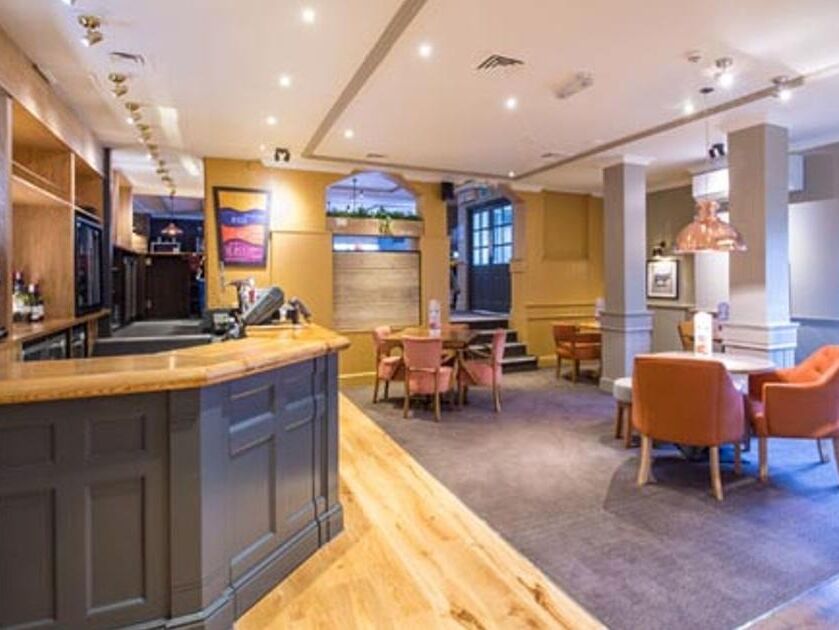 Picture of Premier Inn Cardiff West hotel