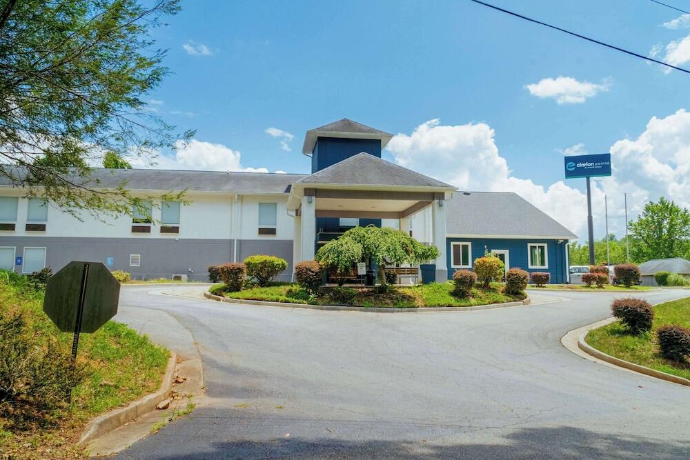 Picture of Clarion Pointe-Dillard near Blue Ridge Mountains