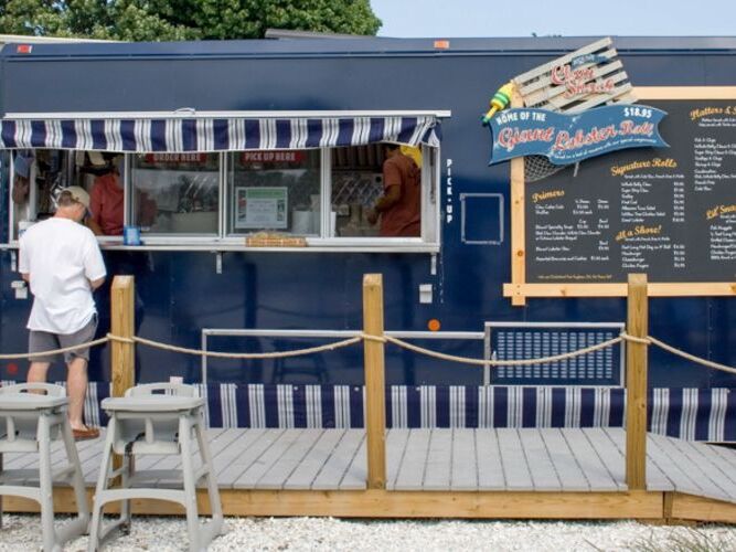 Picture of Blount Clam Shack on the Waterfront