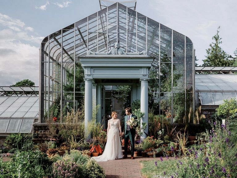 Summer fairytale-themed wedding 