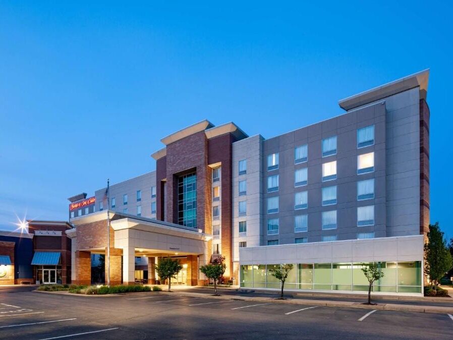 Picture of Hampton Inn & Suites St. Louis at Forest Park
