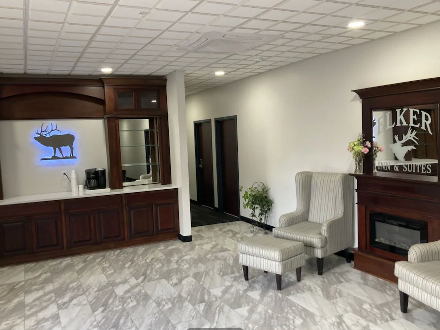 Picture of Elker Inn & Suites