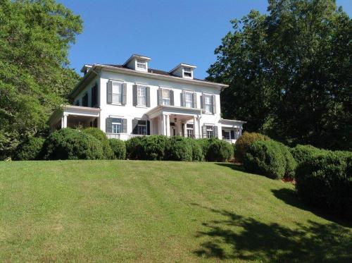 Picture of Springwood Inn