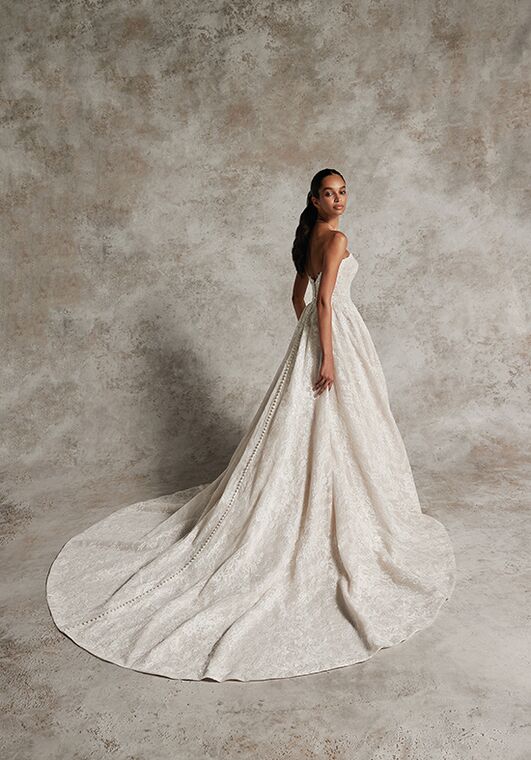 Justin Alexander Signature Yakira Ball Gown Wedding Dress - 4