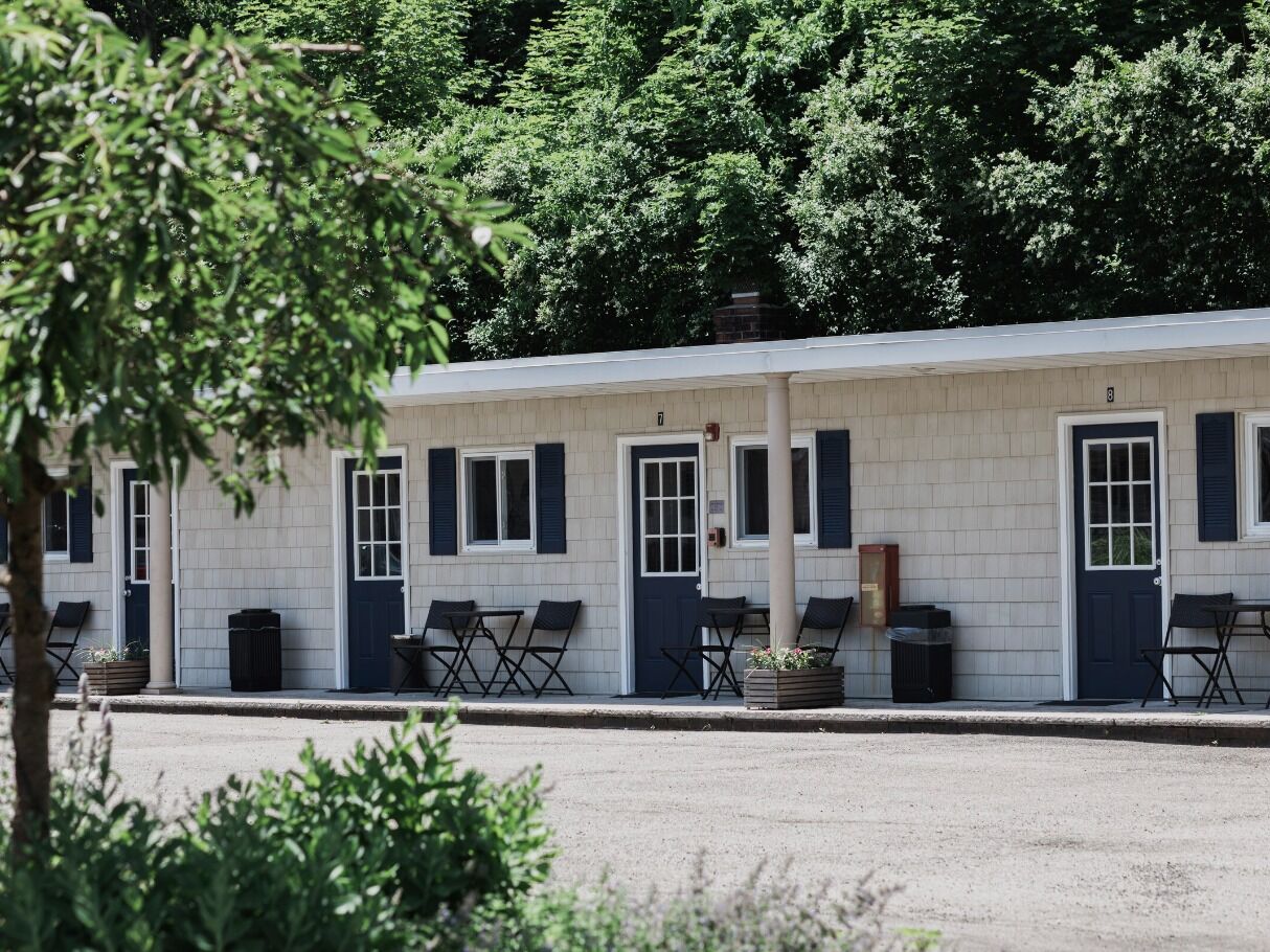 Picture of Shorewood Inn