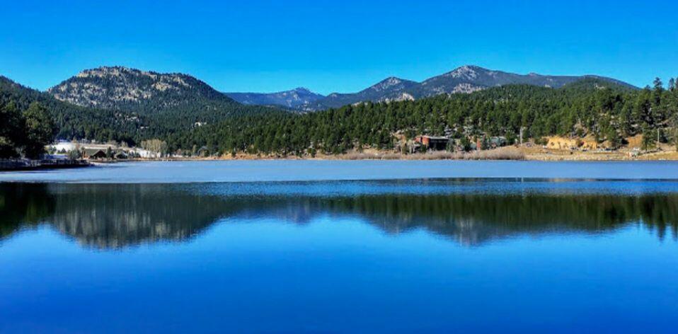 Picture of Evergreen Lake