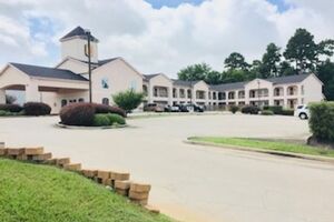 Picture of Super 8 by Wyndham Montgomery / Lake Conroe