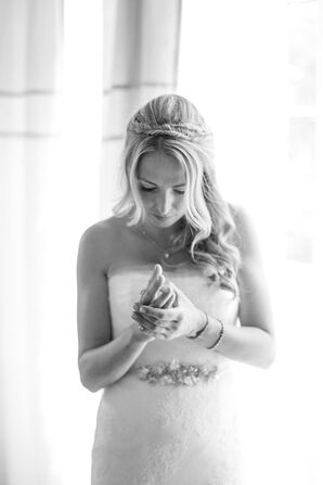 Jamie-Rae Half-Updo Before the Ceremony