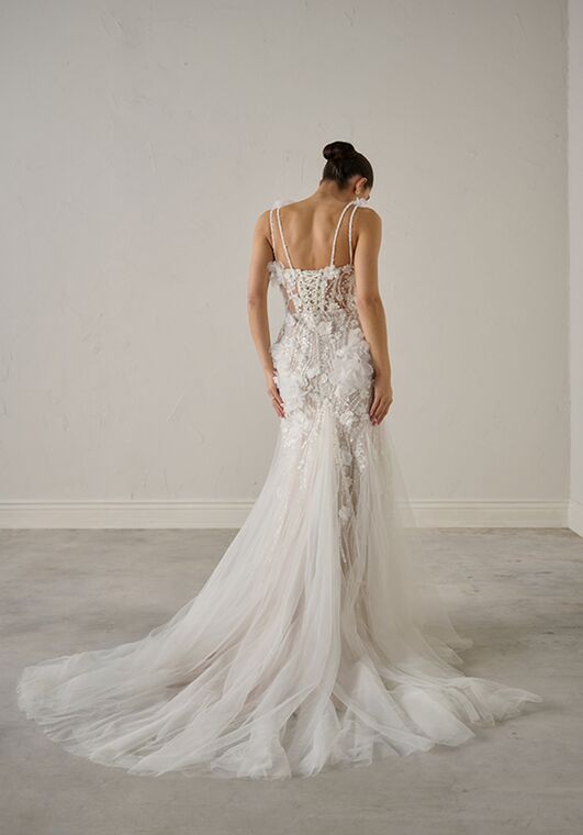 Justin Alexander Signature Ambrosia Fit-and-Flare Wedding Dress - 6