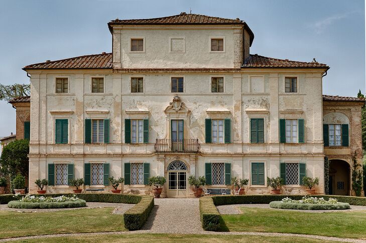 Villa di Geggiano, where the ceremony took place, has been in the Bianchi Bandinelli family since 1527.