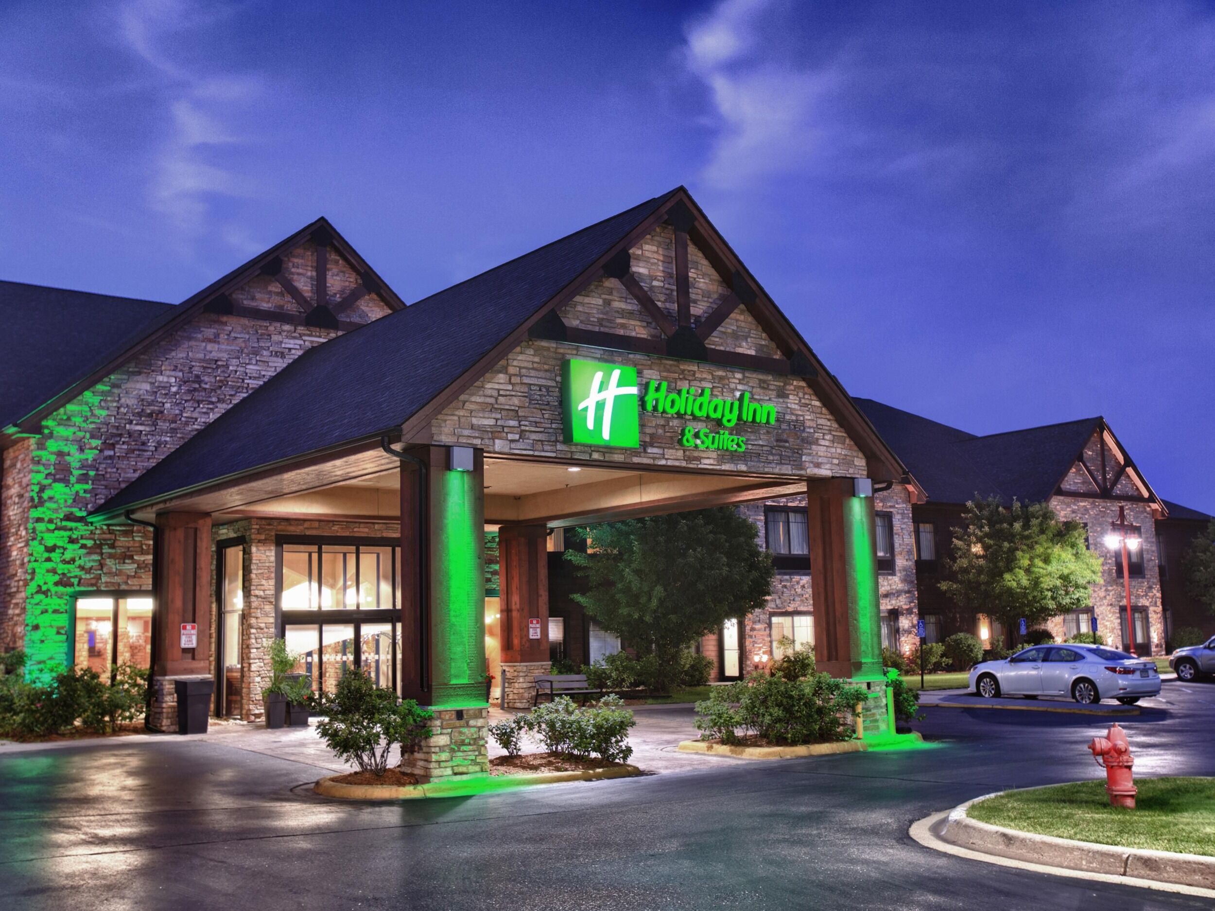 Picture of Holiday Inn Hotel & Suites St. Paul NE - Lake Elmo